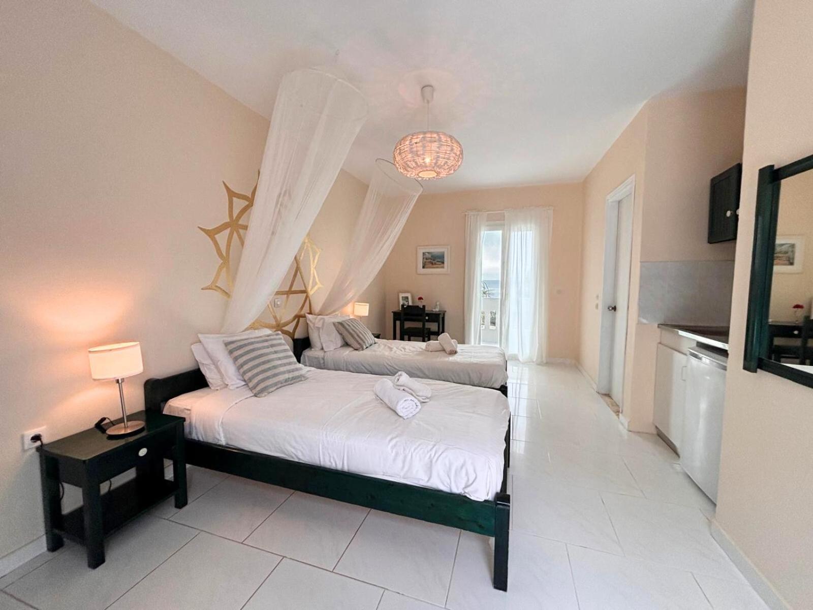 Aparthotel Kathys Island Retreat Adia Zewnętrze zdjęcie